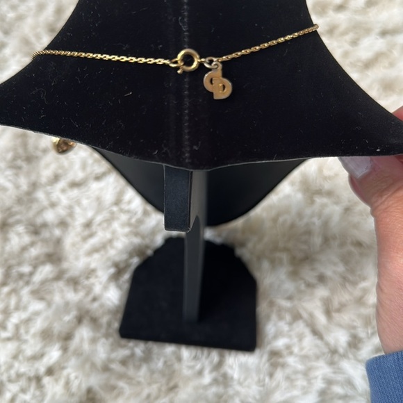 Elegant Christian Dior Pendant Necklace - Picture 2 of 4